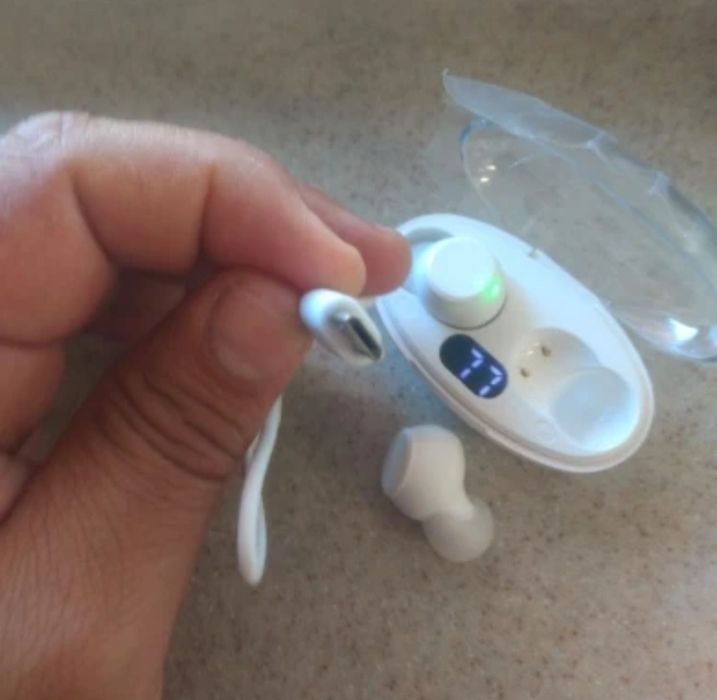 White Bluetooth Headphones – Free Shipping within 48 Hours64751092879874123