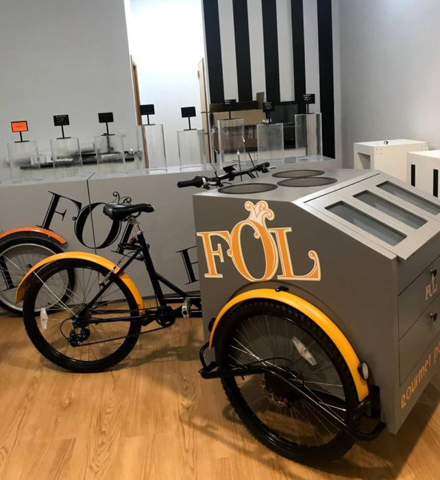 Bicicleta Comercial com Cilindros Expositores