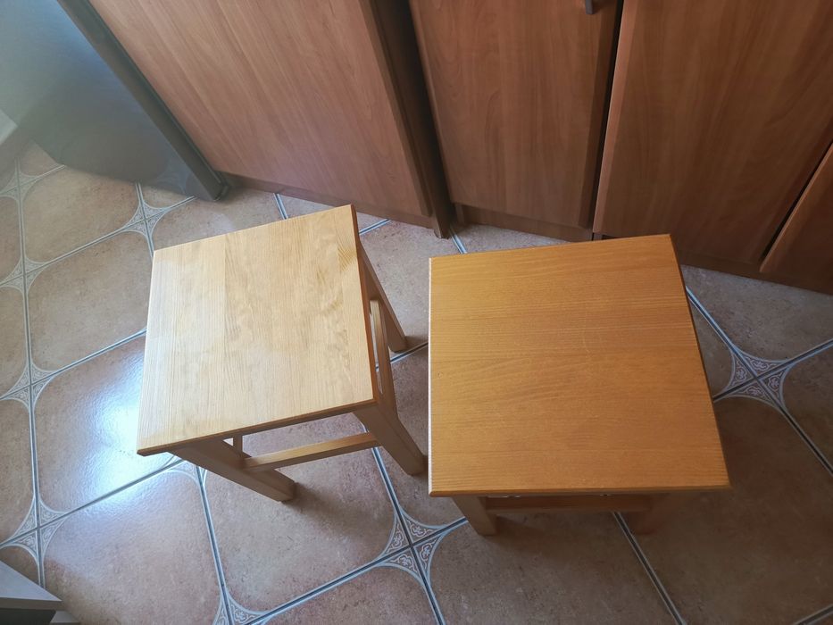 Stół+2 krzesla-zestaw.