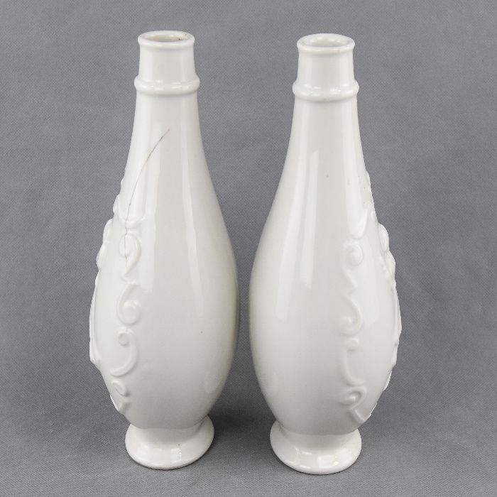 Par de Garrafas em porcelana