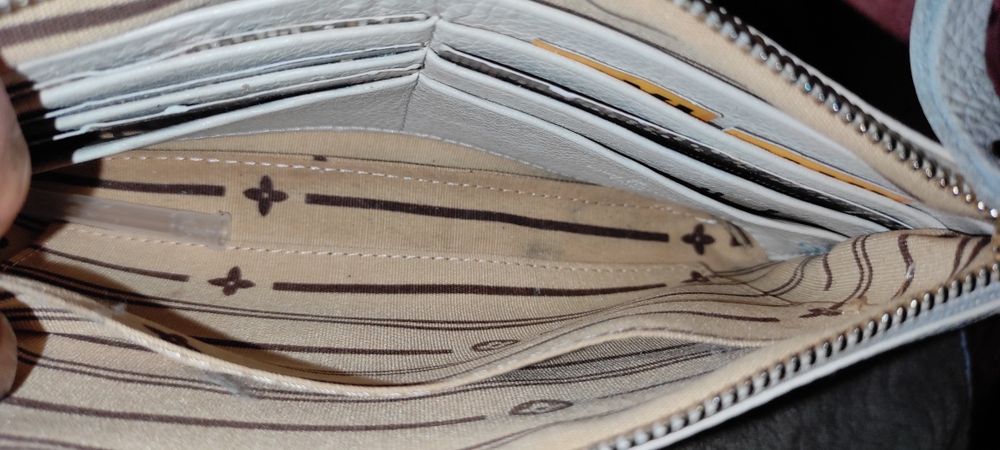 Клатч   (  гаманець )- Леді.  LOUIS VUITTON   оригинал