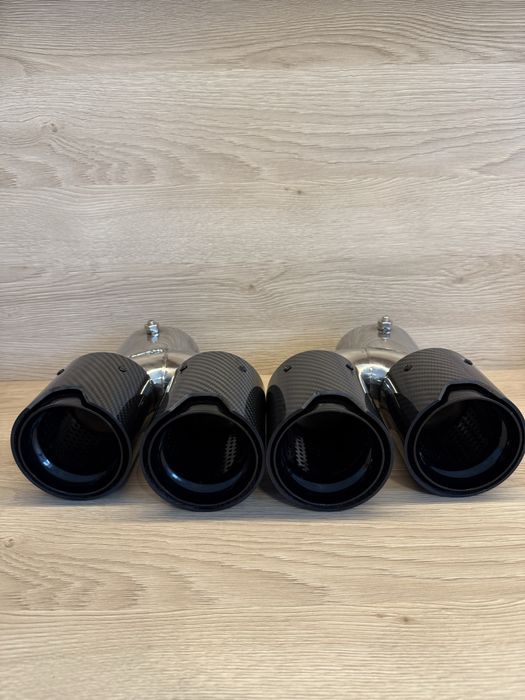 Karbonowa końcówka wydechu BMW