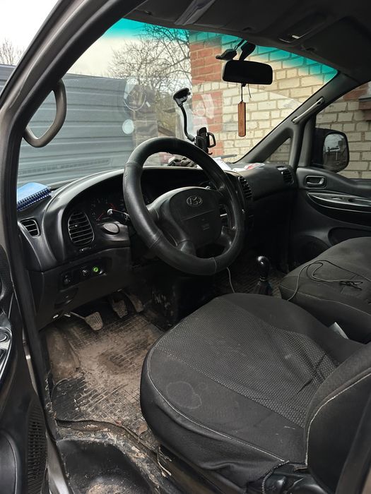 Hyundai h200 2.5 2003