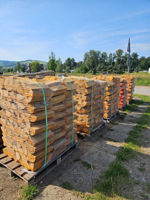 Drewno BUKOWE workowane suche do wędzenia lub na grilla , drewno rozpałkowe iglaste w workach !