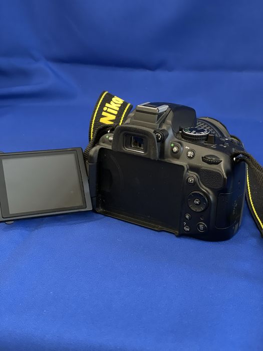 Дзеркальний фотоапарат Nikon D5200