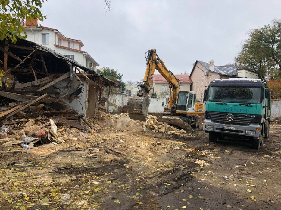 Демонтаж, снос зданий и любых конструкций.