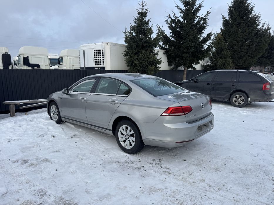 Комплектний перед Passat В8 пасат В8 бампер крила капот LB7W