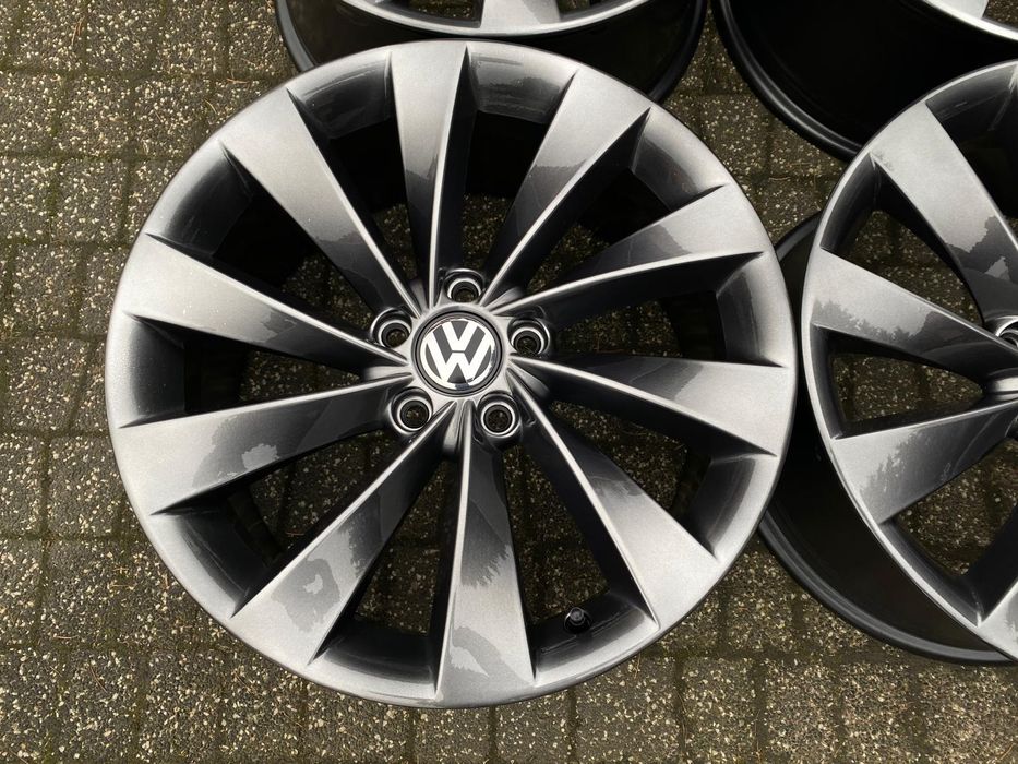 18" VW oryginal 5x112  8j et41  Passat CC Golf Arteon Eos INTERLAGOS