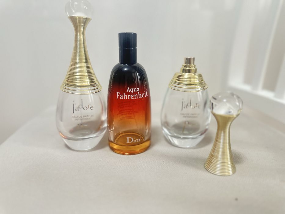 Puste opakowania po perfumach