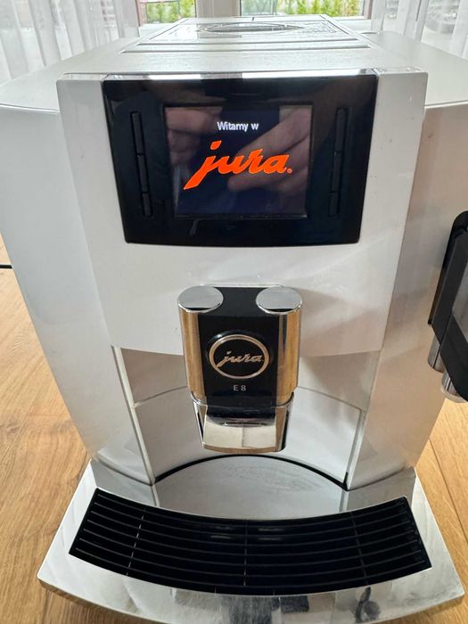 Ekspres ciśnieniowy Jura E8 Moonlight Silver