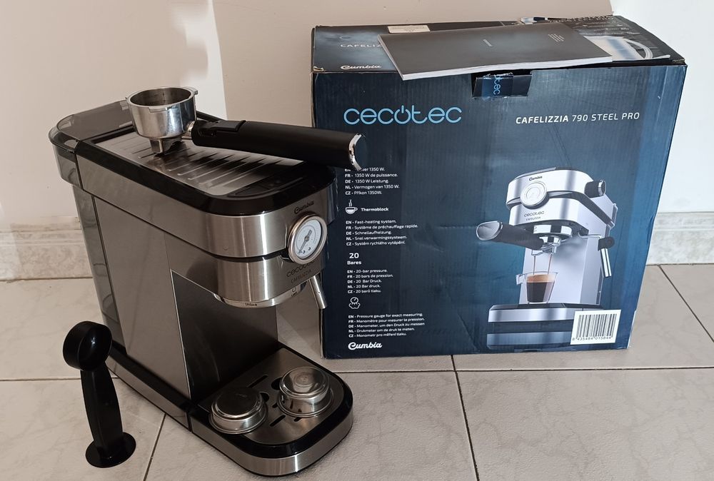 Máquina de café Cecotec Cafelizzia 790