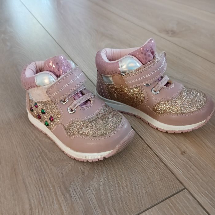 Botki dziewczece,traperki , adidasy 22, 23