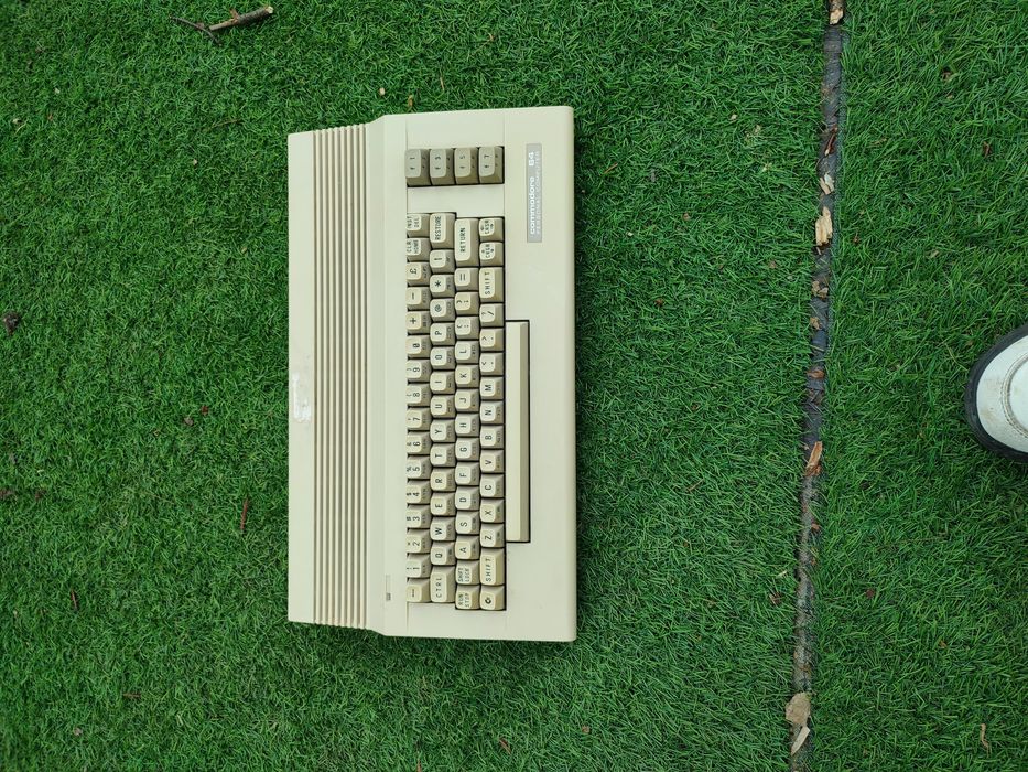 Commodore 64 rzadkie, krotka plyta, rzadka klawiatura