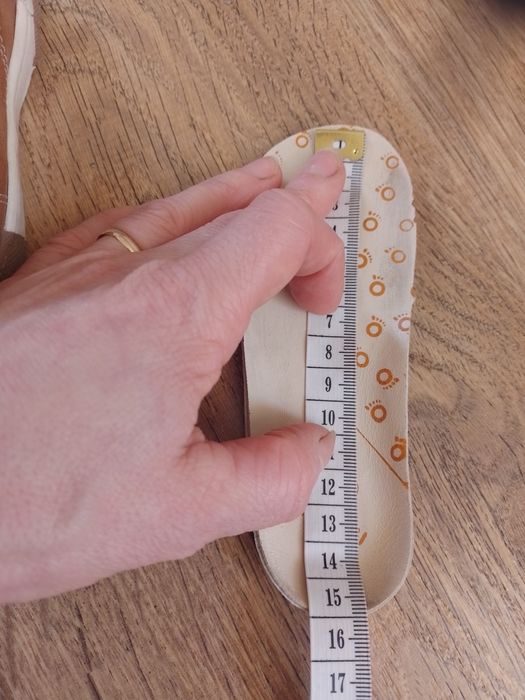 Buty ze skóry naturalnej do kostki r.22 memo
