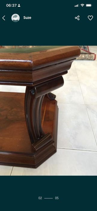Mesa de apoio em cerejeira. Madeira maciça.