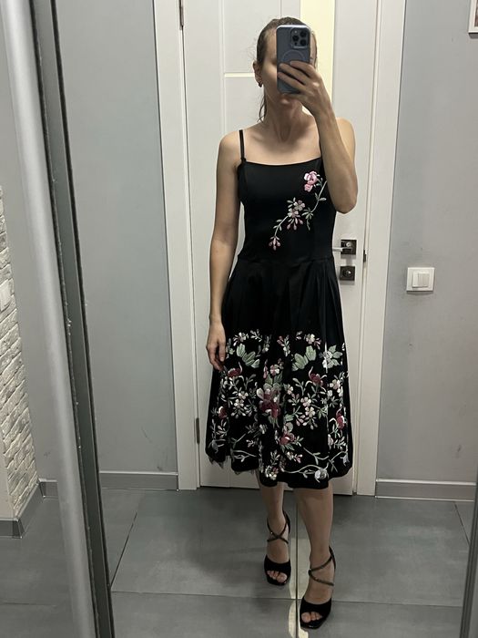 Продам чорну сукню