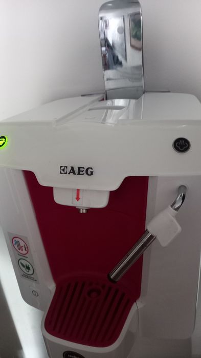 Vendo maquina de café com muito pouco uso muito barata