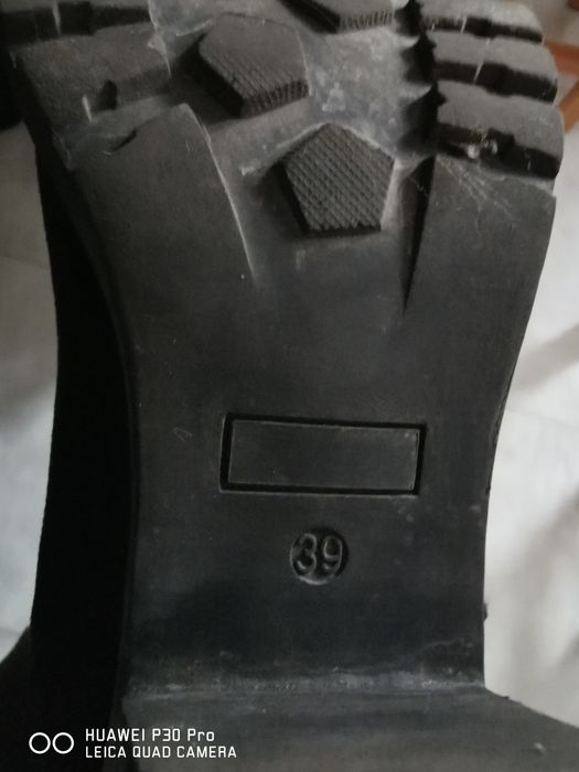 Czarne botki zamszowe rozmiar 39