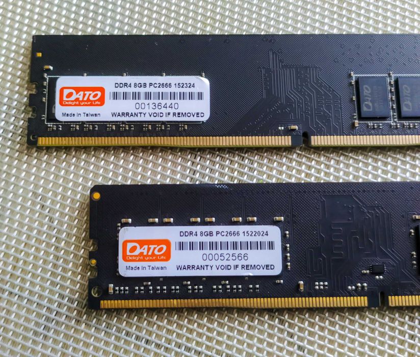 Оперативна пам'ять Dato DIMM 8 ГБ DDR4 3200 МГц