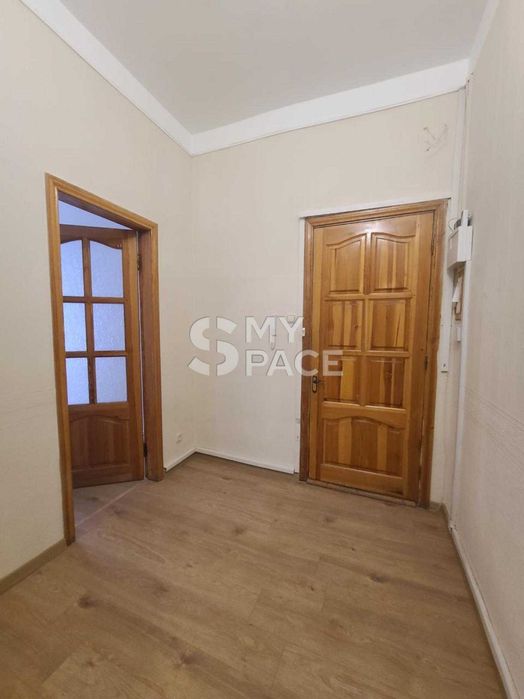 Метро Контрактова площа Офіс з ремонтиом 100 м2