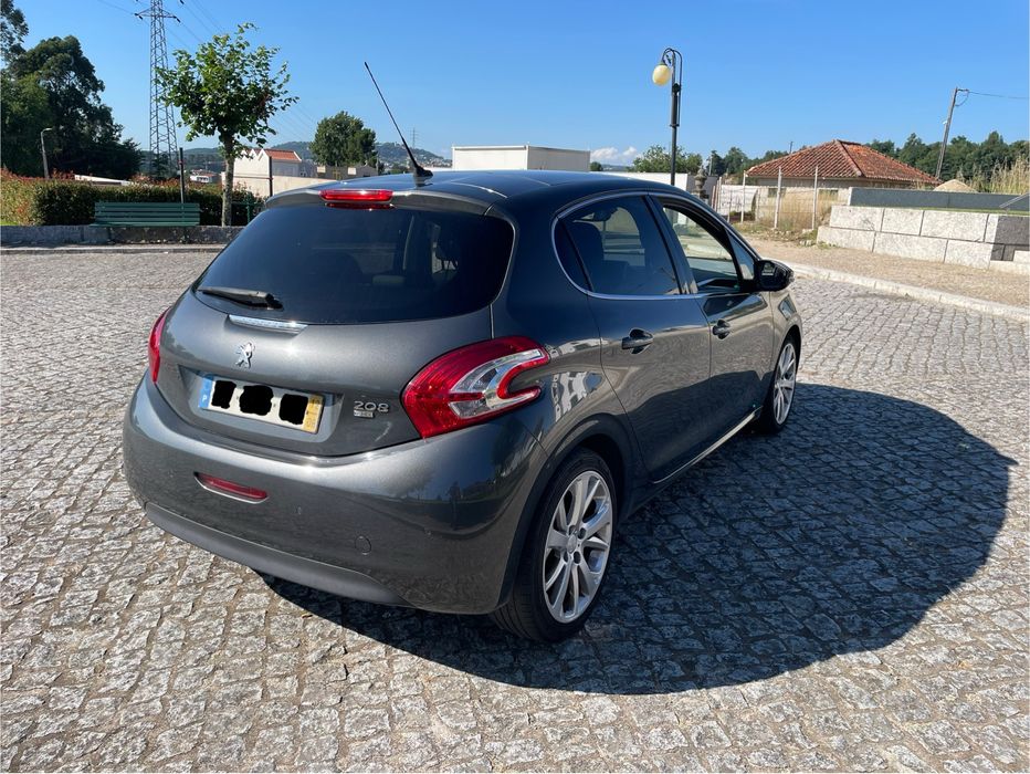 Peugeot 208 — fotografia 3