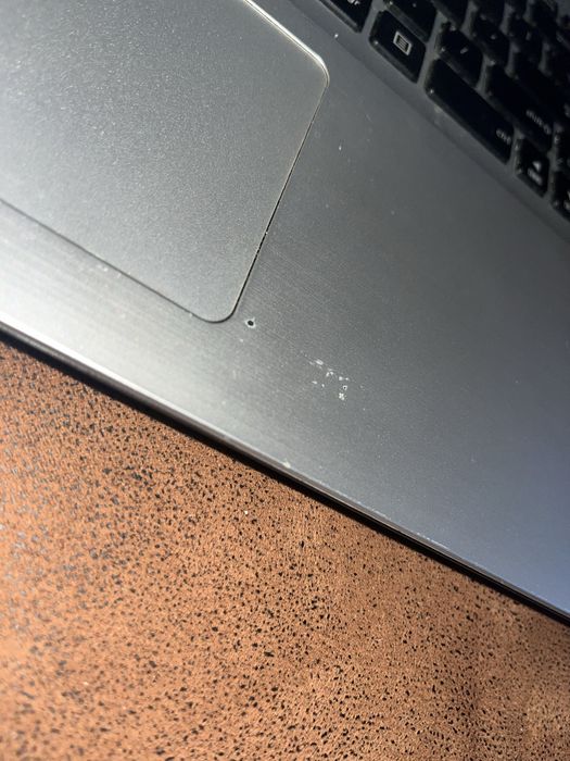 Sprawny laptop ASUS X555L w dobrym stanie