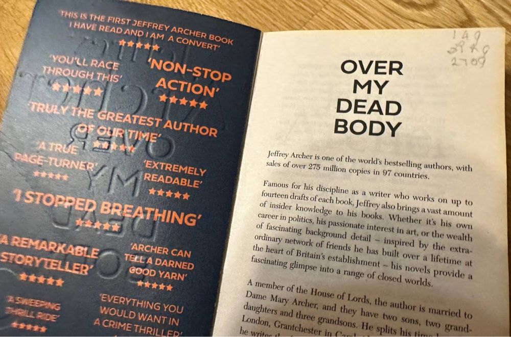 JEFFREY ARCHER Over My Dead Body книга