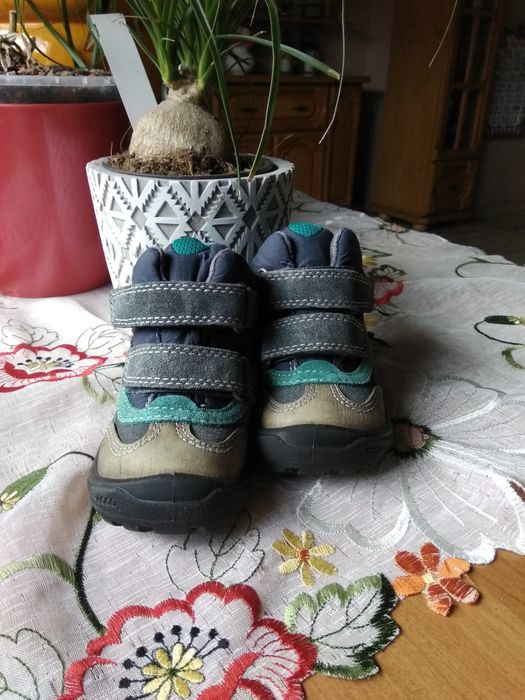 Sprzedam kozaczki śniegowce firmy Ecco rozmiar 22