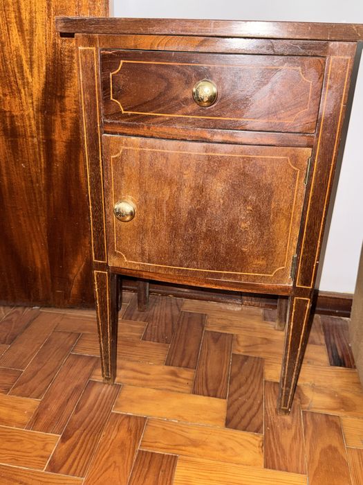 Varios Moveis de Estilo D. Maria