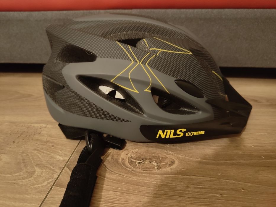 Kask Nils Extreme