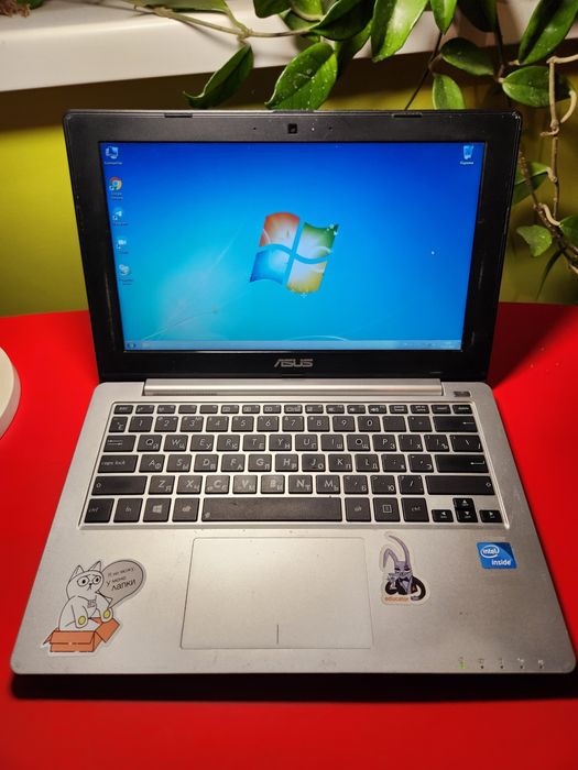 Продам ноутбук Asus x201e 13.3 з SSD