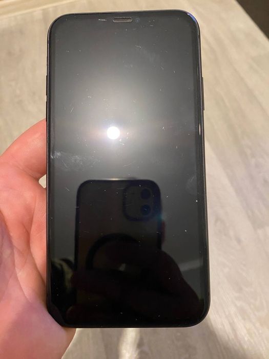 Продам срочно iphone 11