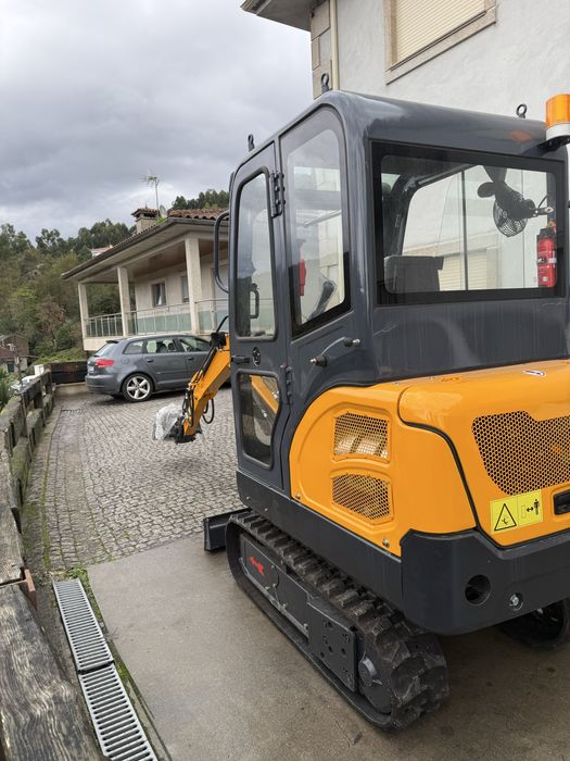 Mini giratória 2T Nova