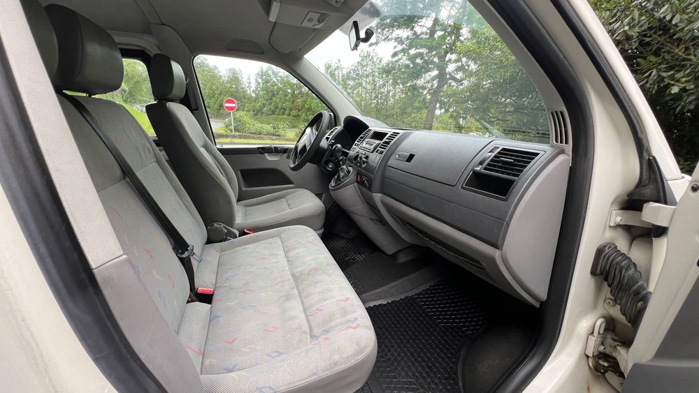 Volkswagen Transporter 1.9 TDI, 9 Lugares, Ar Condicionado Dianteiro e Traseiro, IPO até 02/2027