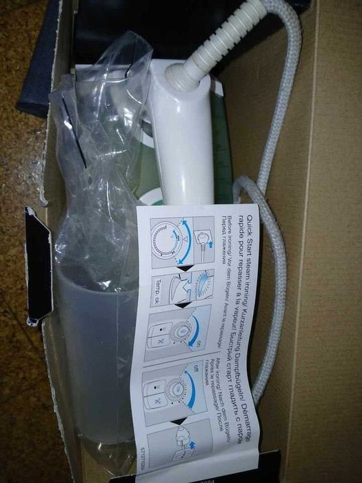 Ferro de engomar a vapor da Braun