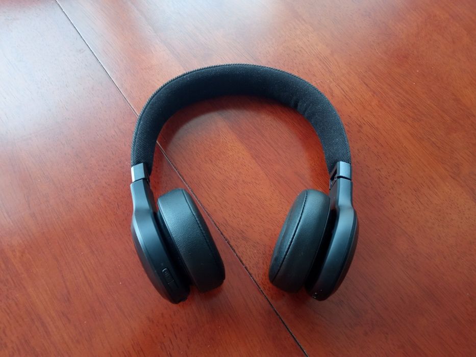 навушники JBL live 670NC