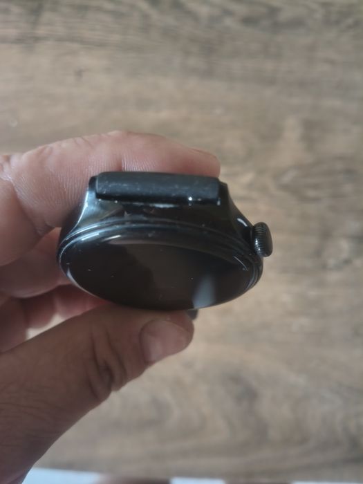 Na sprzedaż smartwatch Huawei watch 4