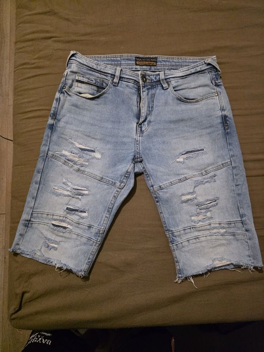 Spodnie jeansy krótkie CROPP