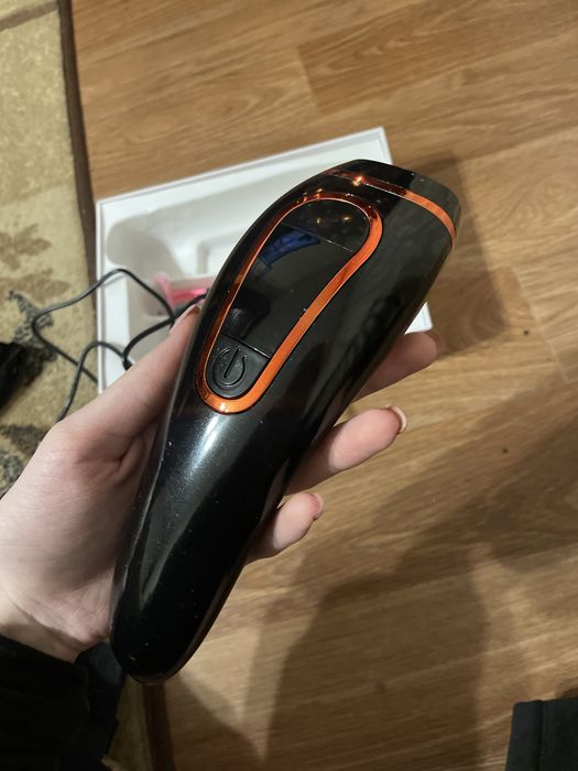 Фотоєпілятор Aimed чорного кольору