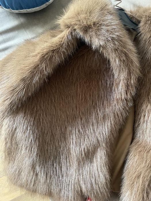 Шуба з штучного хутра zara