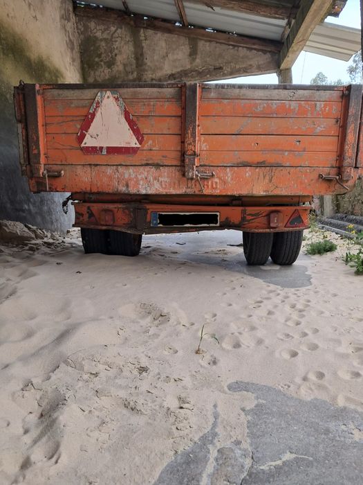 Reboque da marca Galucho