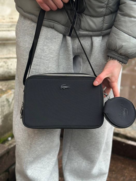 Сумка Lacoste через плече екошкіра чорна