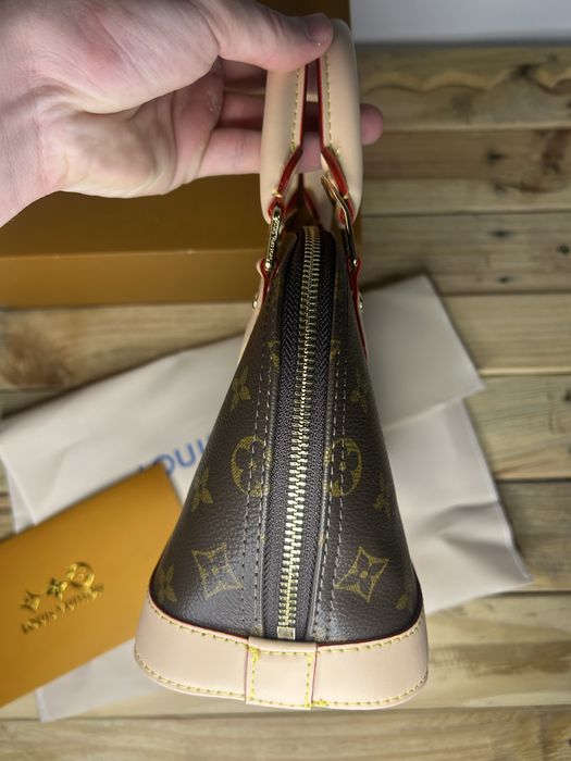 Louis Vuitton Alma BB Monogram Canvas - Original