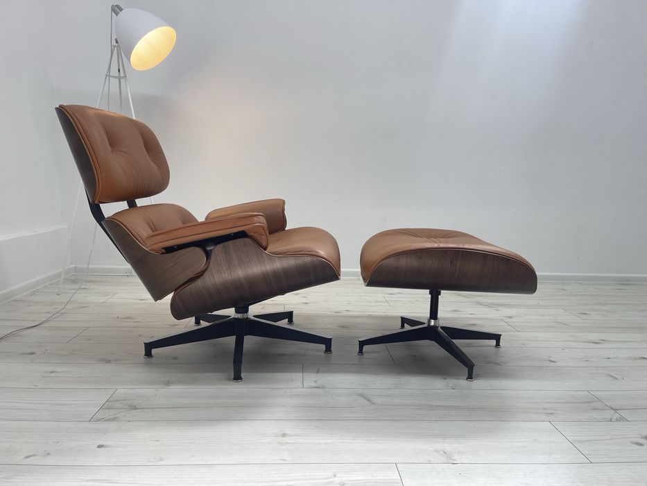 Легендарне крісло  Eames Lounge chair