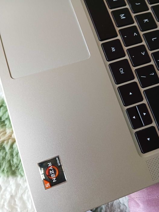 Huawei MateBook D14 – Ryzen 5, Radeon Vega, Stan jak nowy!