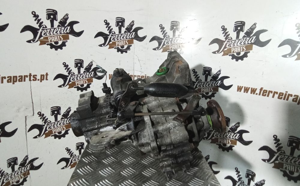 CAIXA DE VELOCIDADES VW GOLF 3 1.9 TD REF: CHD