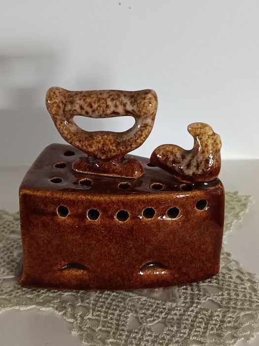 Ferro Colleccao Vintage em cerâmica.