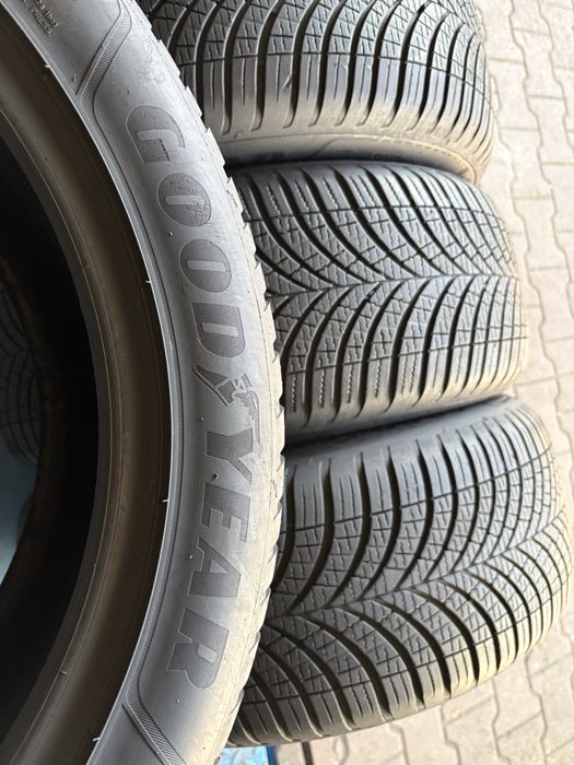 235.50.19 Goodyear Vector 4Seasons Gen-3, 2022rok 6,5mm