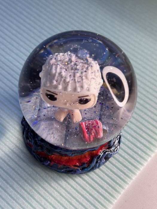 Снігова куля подарунок Stranger Things Дивні Дива Kinder Joy Funko Pop