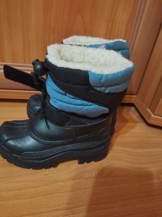 Сапожки дитячі.  .